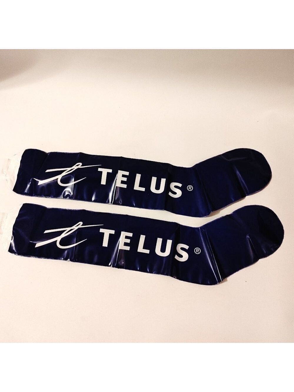 FUN Telus Mobility BAM BAMS Fun Sticks Inflatable BNIP